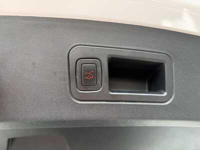 2019 Tesla Model S, $27000.00. Photo 12