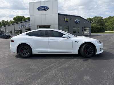 2019 Tesla Model S, $27000.00. Photo 2
