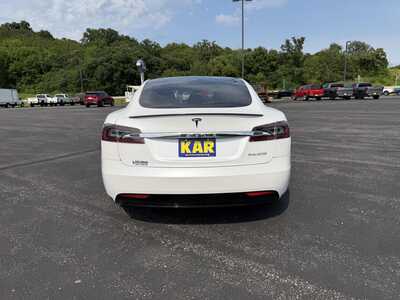 2019 Tesla Model S, $27000.00. Photo 9