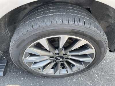 2021 Lincoln Navigator L, $40899.00. Photo 10