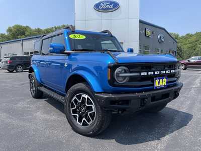 2023 Ford Bronco, $43899.00. Photo 3