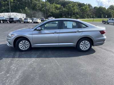 2020 Volkswagen Jetta, $17000.00. Photo 6