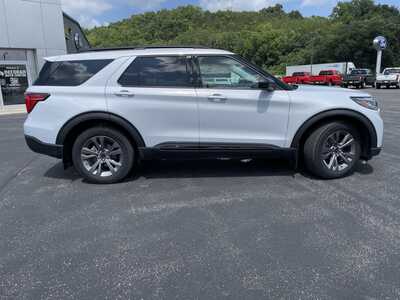 2026 Ford Explorer, $43599.00. Photo 2