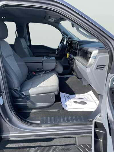2023 Ford F250 Crew Cab, $43000.00. Photo 12