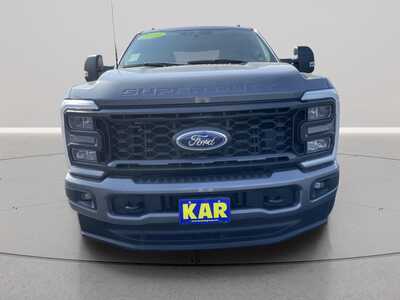 2023 Ford F250 Crew Cab, $43000.00. Photo 2