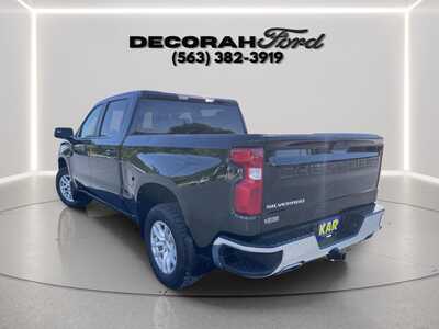 2021 Chevrolet 1500 Crew Cab, $27899. Photo 5