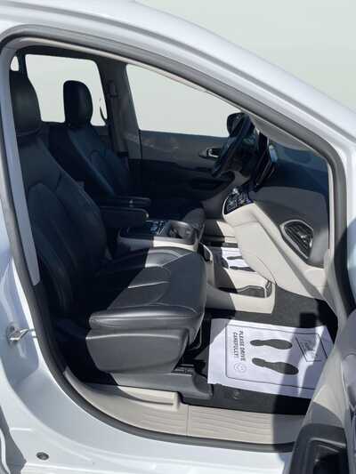 2024 Chrysler Pacifica, $22699. Photo 11
