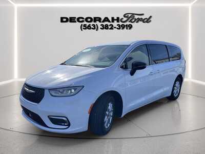 2024 Chrysler Pacifica, $22699. Photo 3