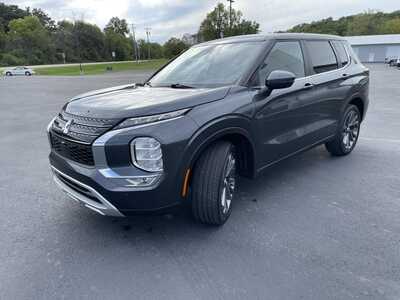 2024 Mitsubishi Outlander, $23999. Photo 5