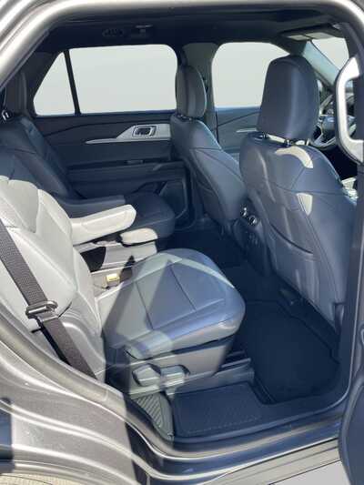 2027 Ford Explorer, $49110. Photo 12