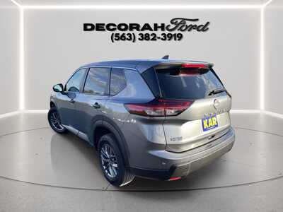 2024 Nissan Rogue, $21000. Photo 5