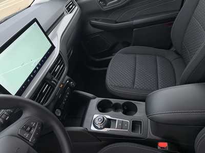 2025 Ford Escape, $31452. Photo 12
