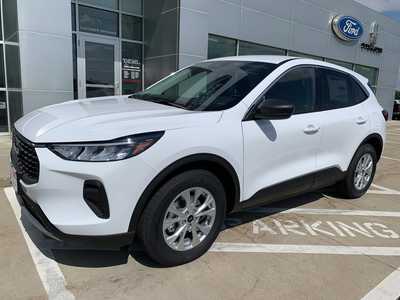 2025 Ford Escape, $31452. Photo 2