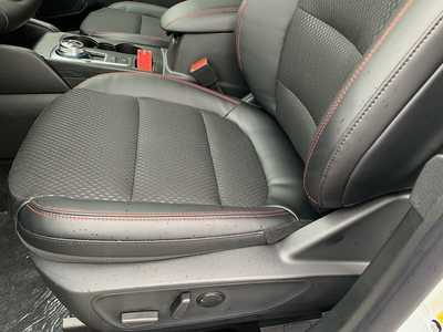 2025 Ford Escape, $33498. Photo 12