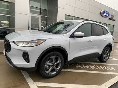 2025 Ford Escape, $33498. Photo 2