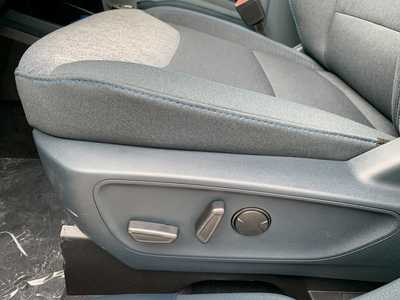 2025 Ford Maverick, $34430. Photo 11