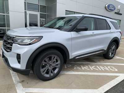 2025 Ford Explorer, $44854. Photo 2