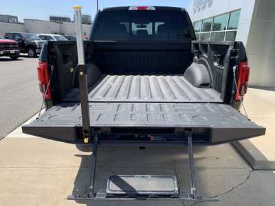 2017 Ford F150 Crew Cab, $19998. Photo 9