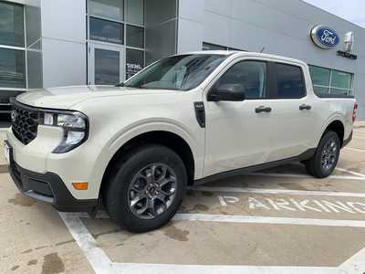 2025 Ford Maverick, $30978. Photo 2
