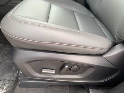 2025 Ford Explorer, $47865. Photo 12