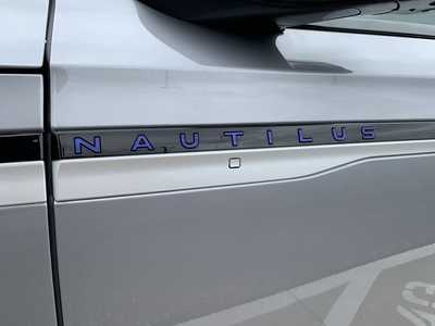 2025 Lincoln Nautilus, $69998. Photo 8