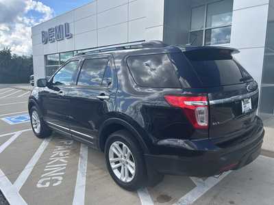 2015 Ford Explorer, $9998. Photo 2