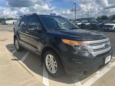2015 Ford Explorer, $9998. Photo 6