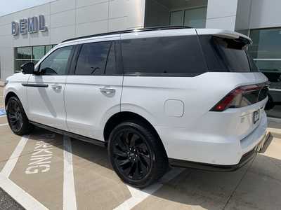 2025 Lincoln Navigator, $108940. Photo 3