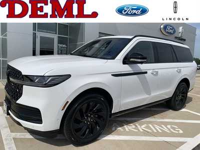 2025 Lincoln Navigator, $108940. Photo 1