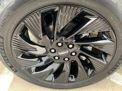 2025 Lincoln Navigator, $108190. Photo 11