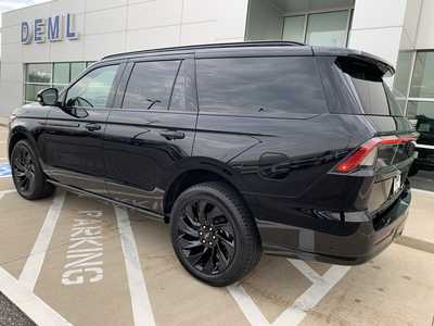 2025 Lincoln Navigator, $108190. Photo 3