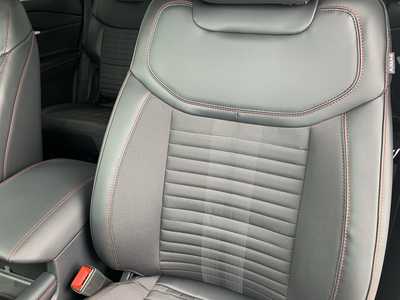 2025 Ford Explorer, $46998. Photo 12