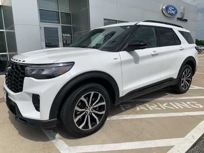 2025 Ford Explorer, $46998. Photo 2