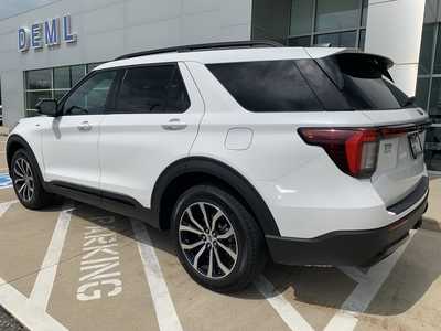 2025 Ford Explorer, $46998. Photo 3