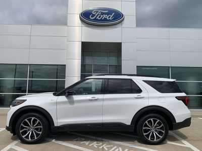 2025 Ford Explorer, $46998. Photo 4