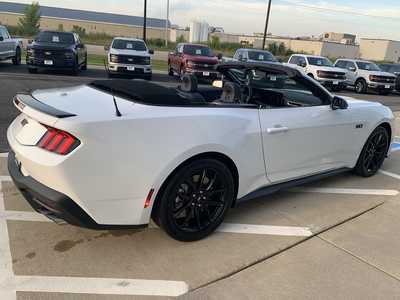 2025 Ford Mustang, $60998. Photo 9