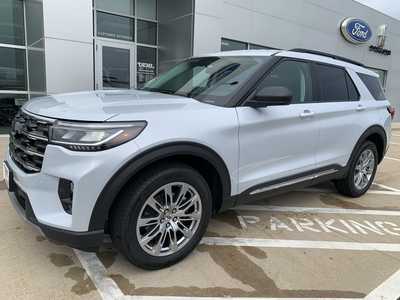 2025 Ford Explorer, $44998. Photo 2