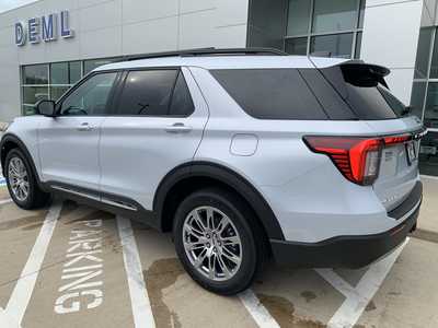 2025 Ford Explorer, $44998. Photo 3