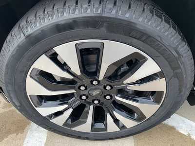 2025 Ford Expedition Max, $82998. Photo 9