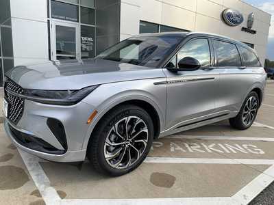 2026 Lincoln Nautilus, $63775. Photo 2