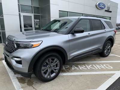 2023 Ford Explorer, $33998. Photo 2
