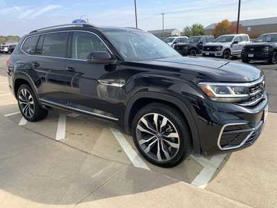 2021 Volkswagen Atlas, $30998. Photo 10