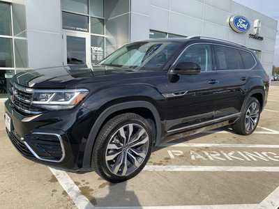 2021 Volkswagen Atlas, $30998. Photo 2