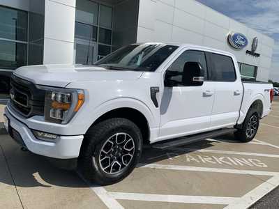 2021 Ford F150 Crew Cab, $29998. Photo 2
