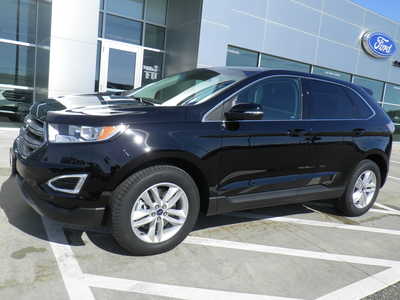 2018 Ford Edge, $11998. Photo 2