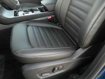 2020 Ford Edge, $16998. Photo 12