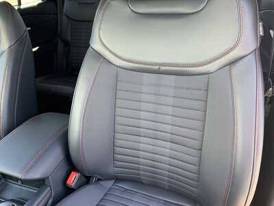 2025 Ford Explorer, $39998. Photo 12