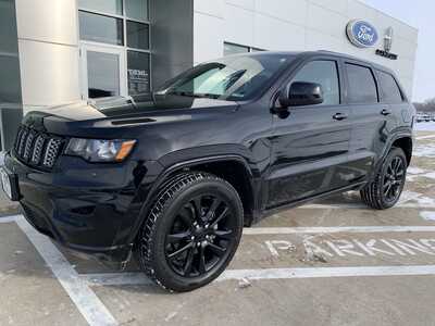 2020 Jeep Grand Cherokee, $19998. Photo 2