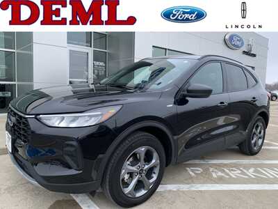 2025 Ford Escape, $24998. Photo 1