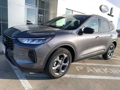 2025 Ford Escape, $24998. Photo 2